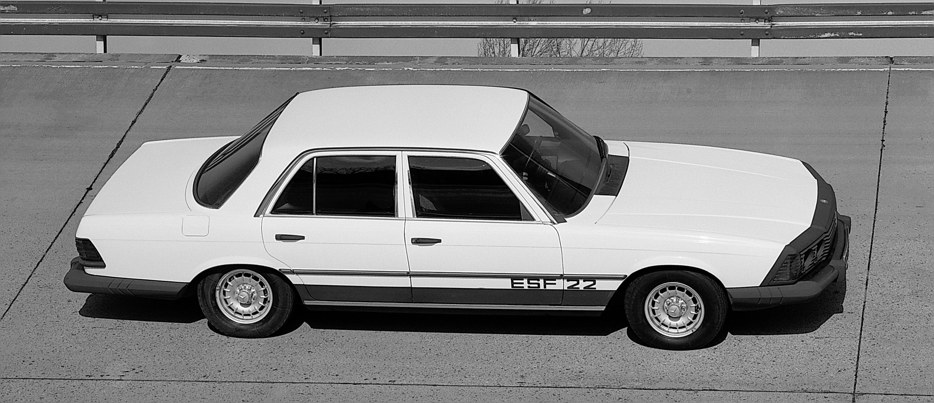 Tecnología visionaria de hace 50 años: el vehículo de seguridad experimental ESF 22 de Mercedes-Benz